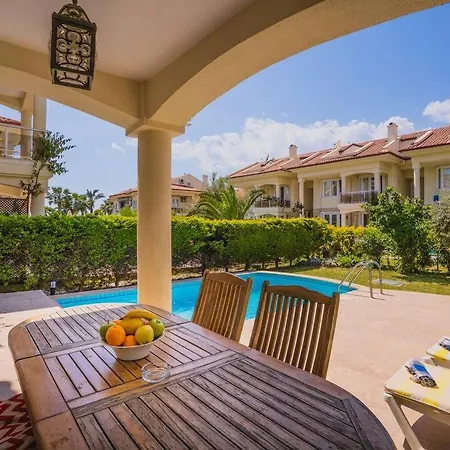 çalış'ta Denize Sıfır 10 Kişilik Starfish 3 Villa Fethiye
