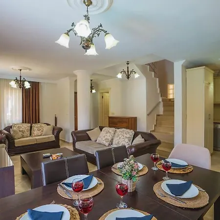 çalış'ta Denize Sıfır 10 Kişilik Starfish 3 * Fethiye