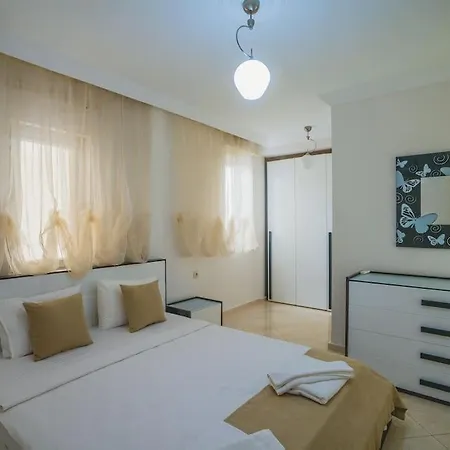 çalış'ta Denize Sıfır 10 Kişilik Starfish 3 Villa